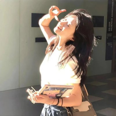 黑珍珠艾曼妞